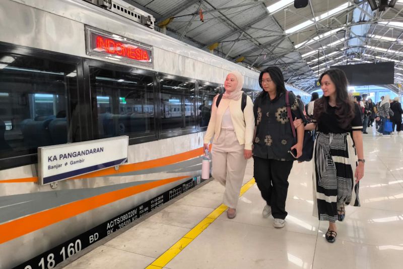 KAI Catat 1,1 Juta Pelanggan Layanan Kereta Selama Nataru
