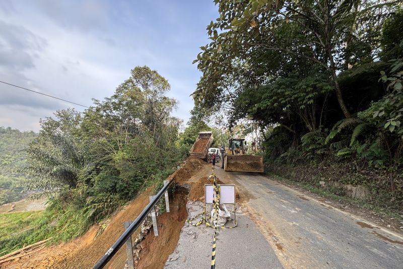 Kementerian PU Percepat Perbaikan Jalan Amblas Di Sumut