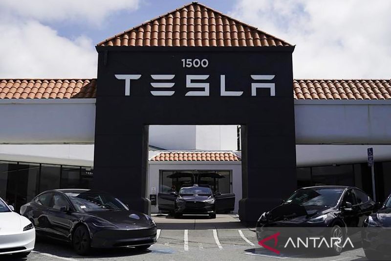 Tesla Recall 14.575 Model Y Karena Label Sertifikasi Hilang