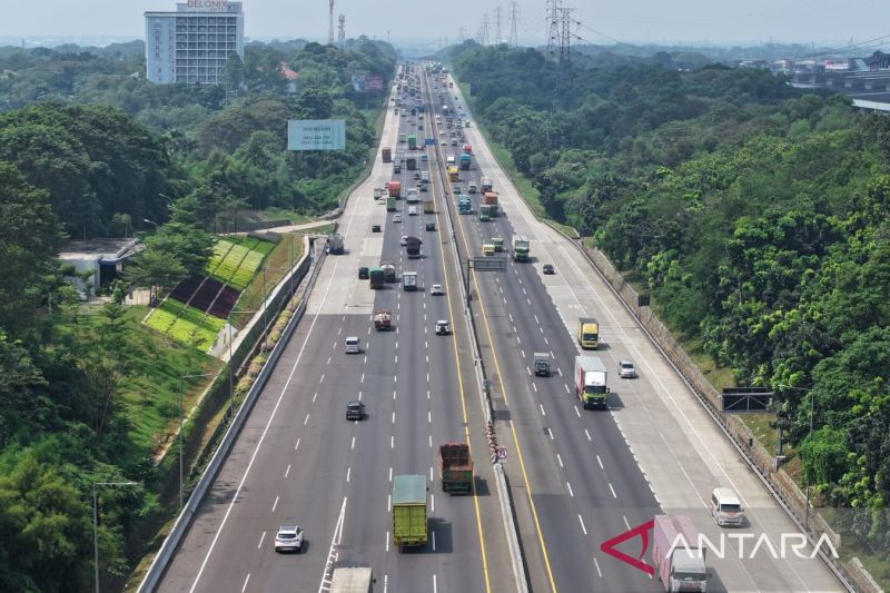 48.655 Kendaraan Lewati Jalan Layang MBZ Saat Libur Idul Adha