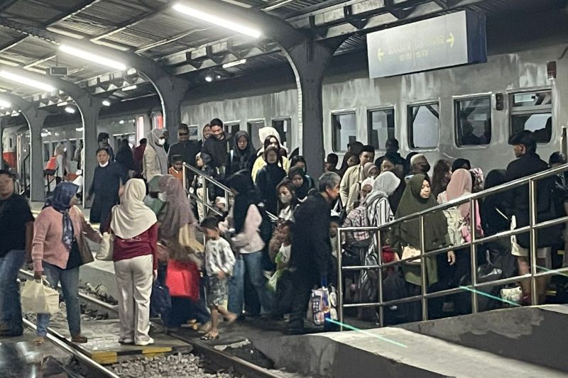 Penggunaan KA capai 93.209 penumpang saat libur panjang
